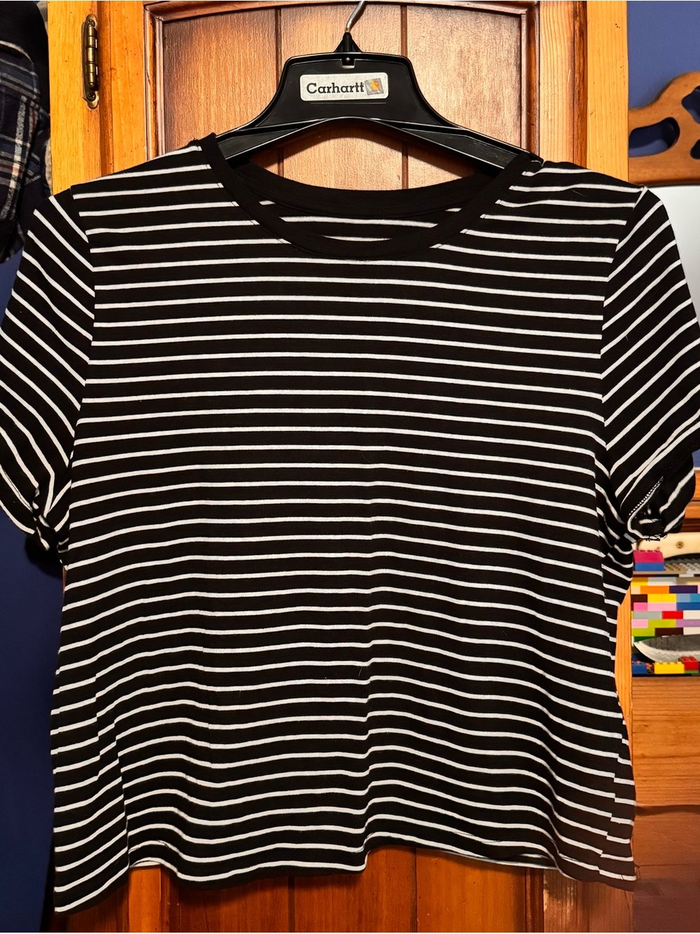 Old Navy Black and White Striped Short Sleeve Tee